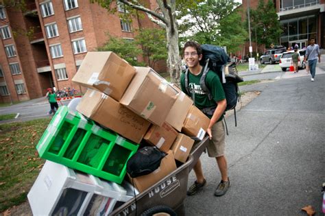 Students begin task of moving into university residences this weekend